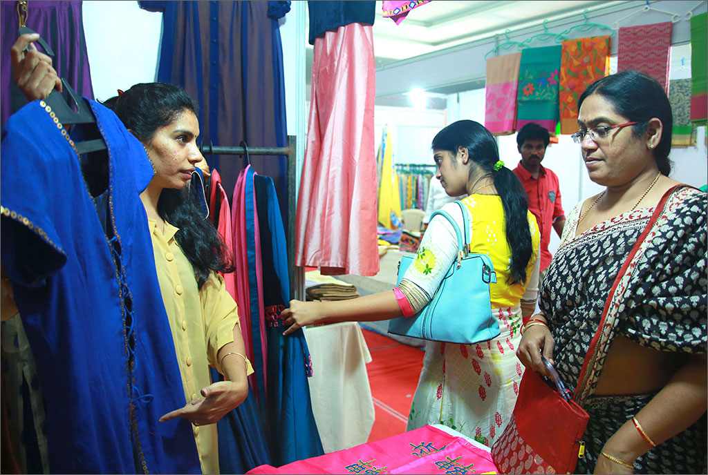 Fashion Fiesta Exhibition Draws Huge Crowds in Vijayawada | News