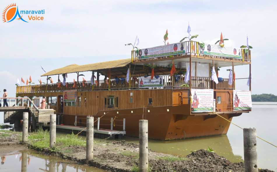 krishna river boat 27072016 1