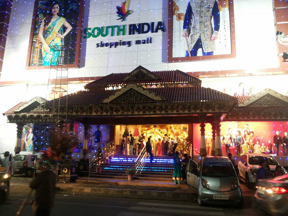 South India Shopping Mall In Besant Road Vijayawada Spreading The